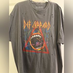 urban outfitters def leppard graphic tee